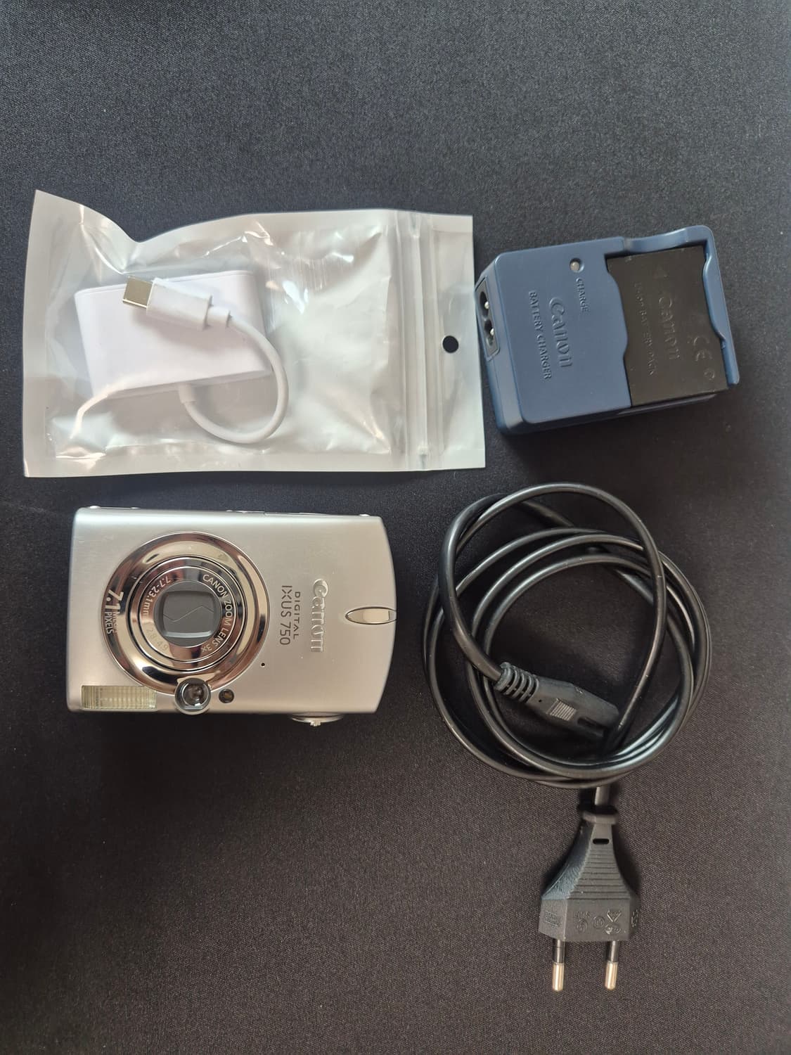 캐논 ixus750(익서스750) 빈티지카메라 판매합니다. 상품이미지1