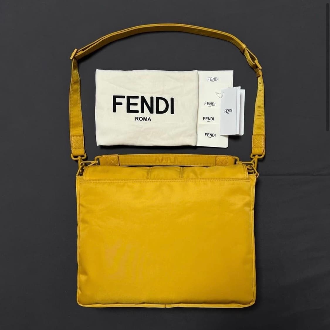 펜디 바게트 메신저백 옐로우 상품이미지2