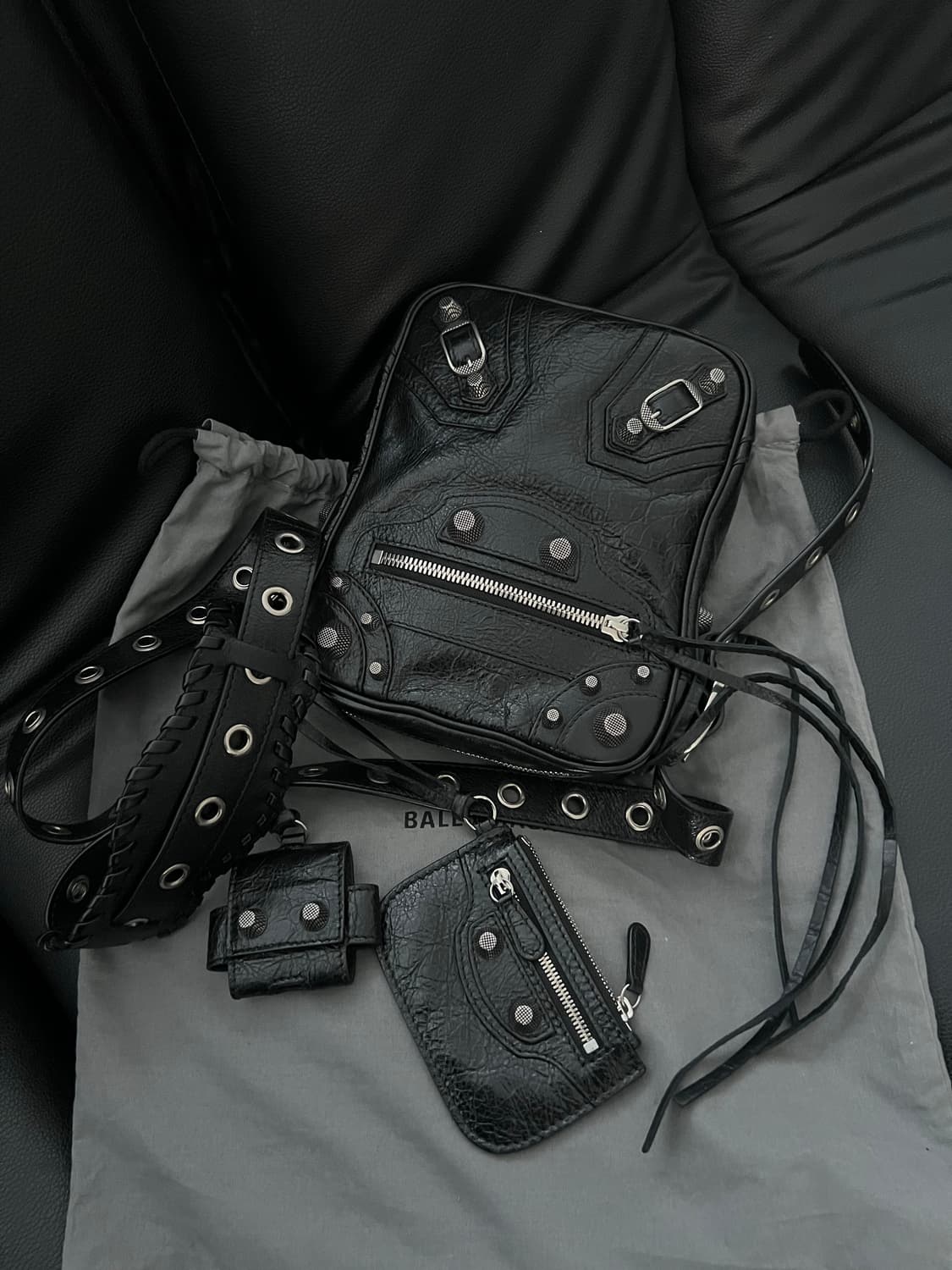 발렌시아가 르카골 아레나 크로스백 상품이미지1