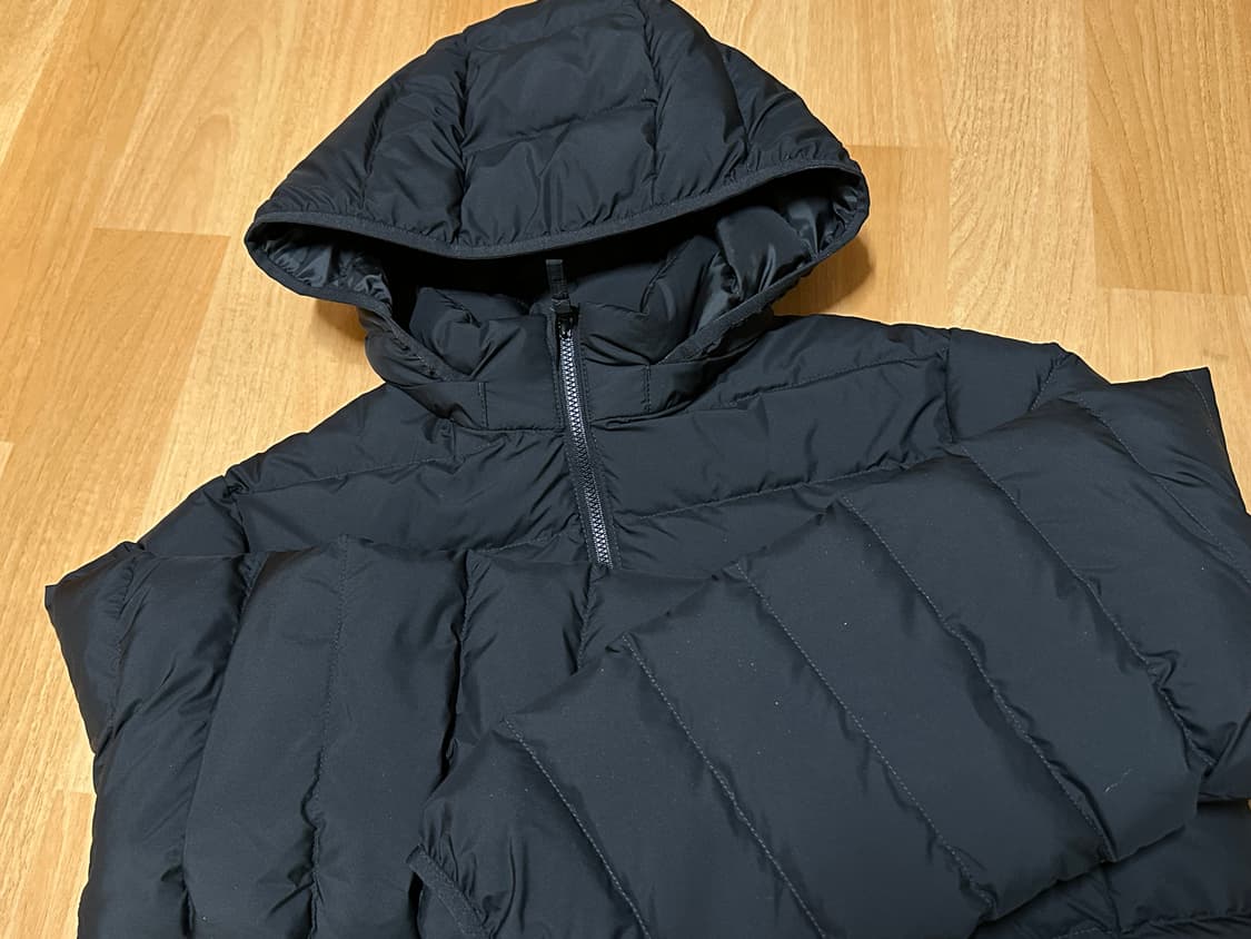 유니클로 키즈 퍼프테크 경량패딩 블랙 사이즈160 상품이미지1