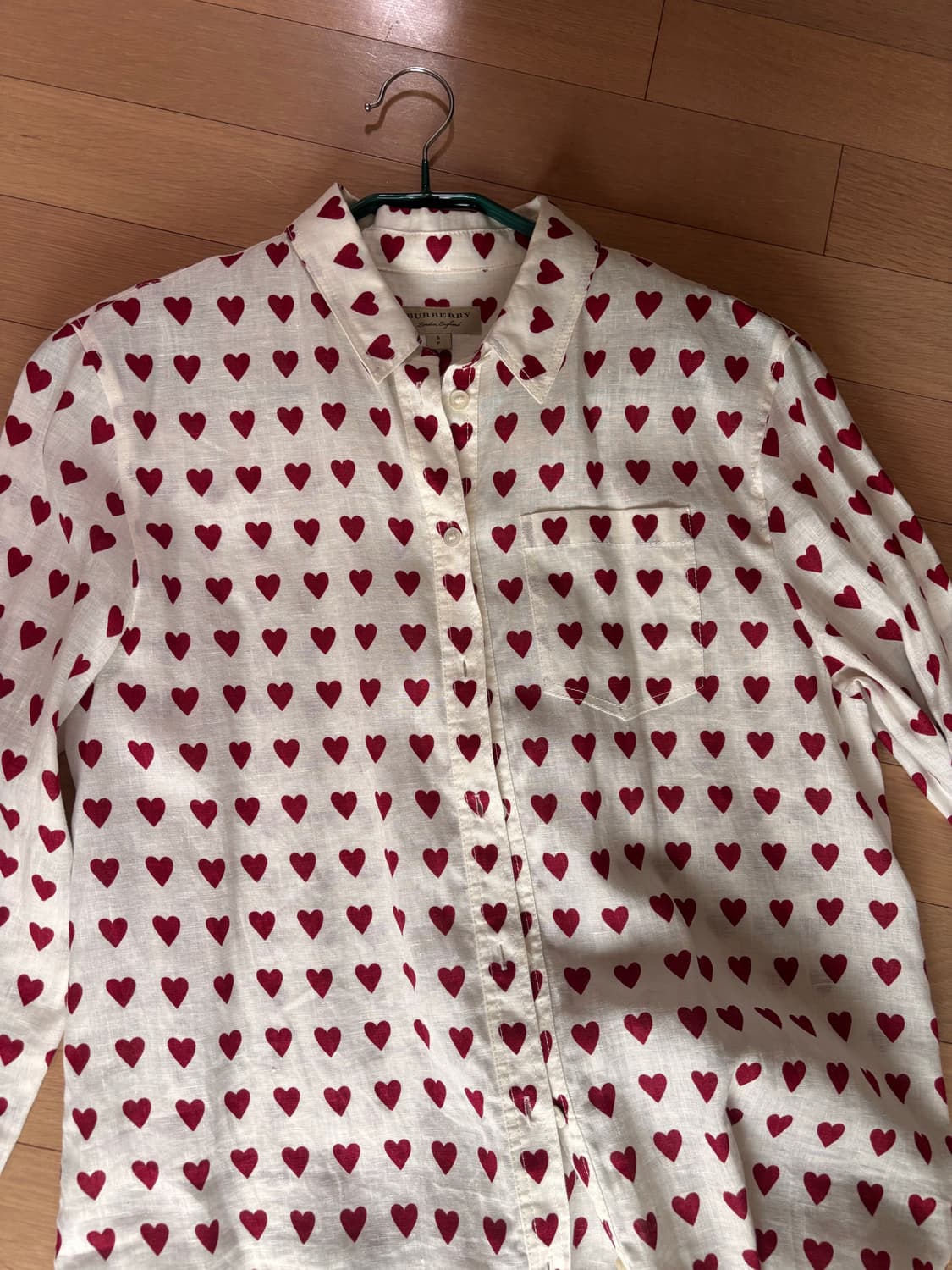 버버리 화이트 리넨 버튼 다운탑 상품이미지1