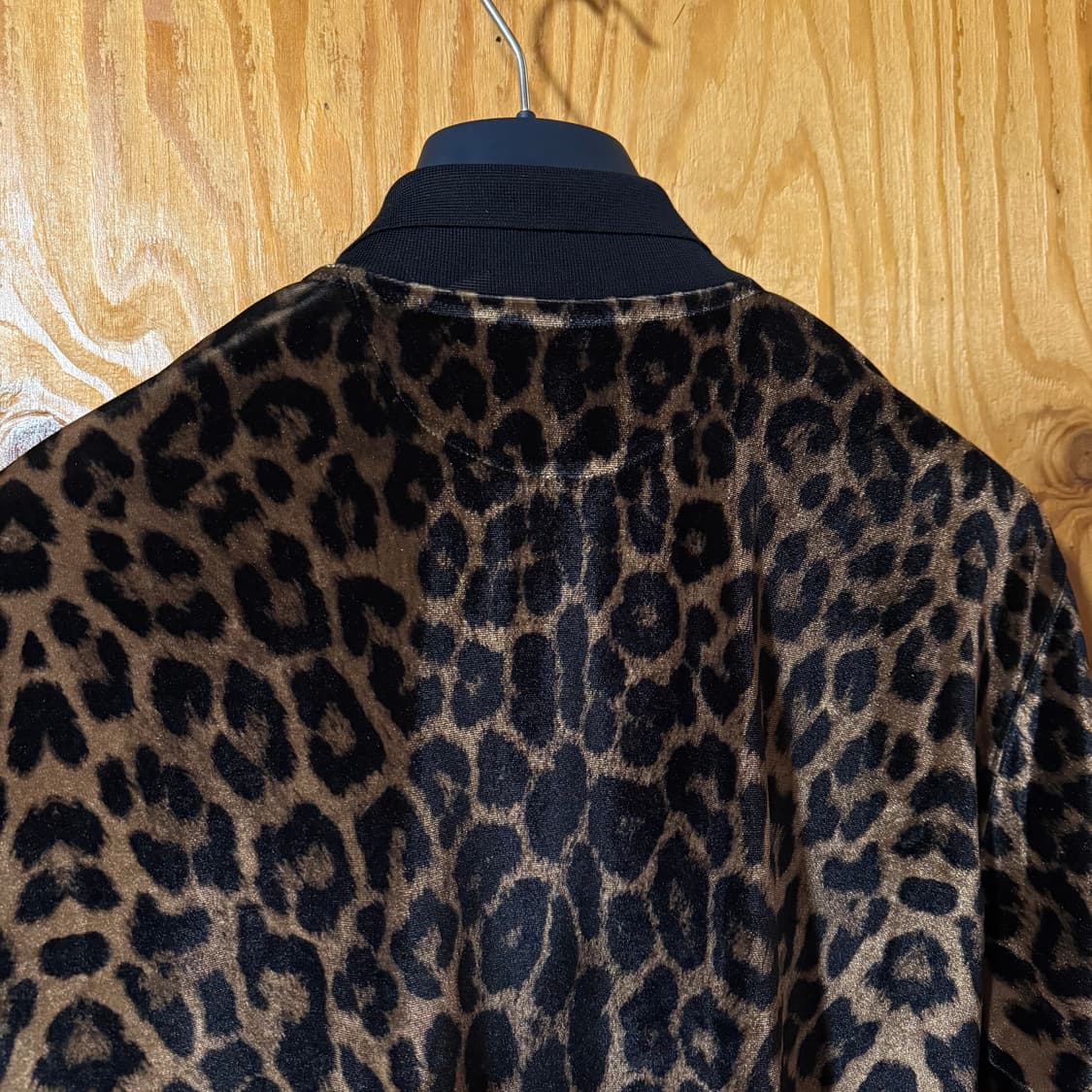 톰포드 24 S/S 레오파드 헨리넥 셔츠 새상품 판매 합니다. 상품이미지5