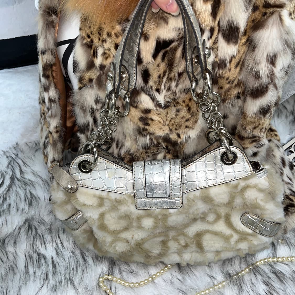 Guess 상품이미지4