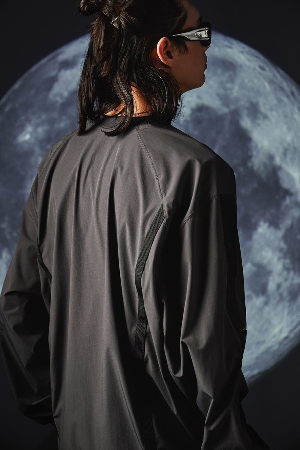 일꼬르소X미즈노 유틸리티 테크 맨투맨 다크그레이 #아크테릭스투시살로몬몽벨 상품이미지6