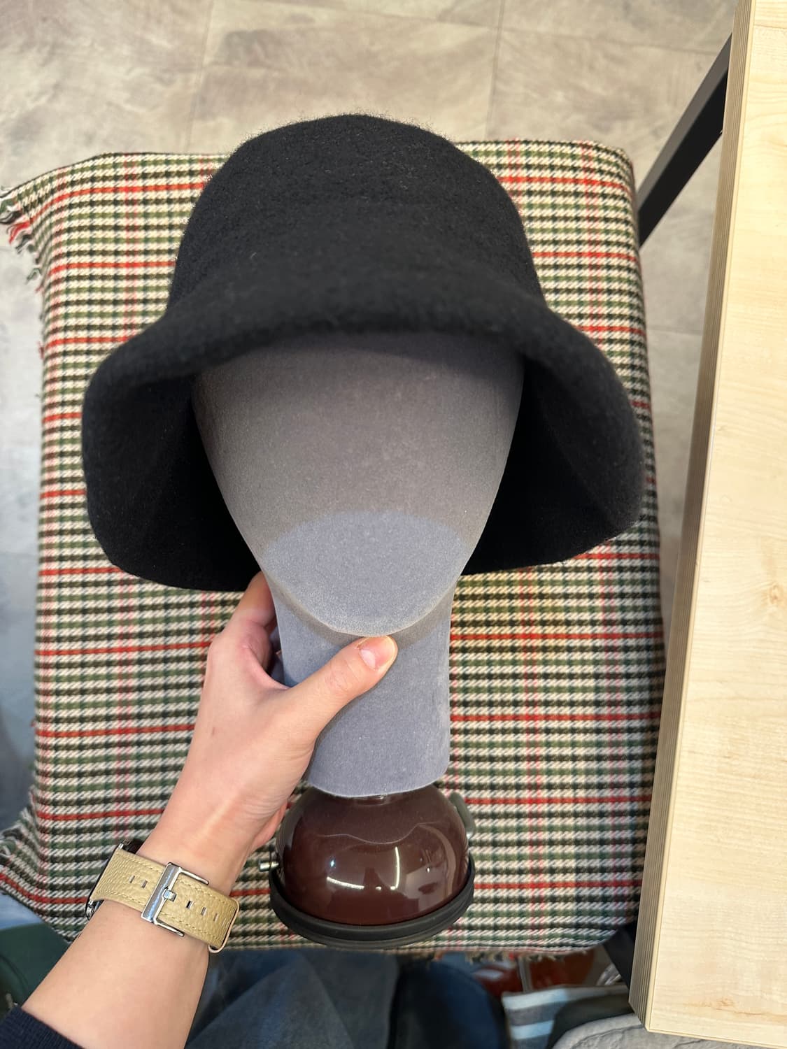 S~M)비비안 웨스트 우드 모 100% 블랙 버킷햇 상품이미지3