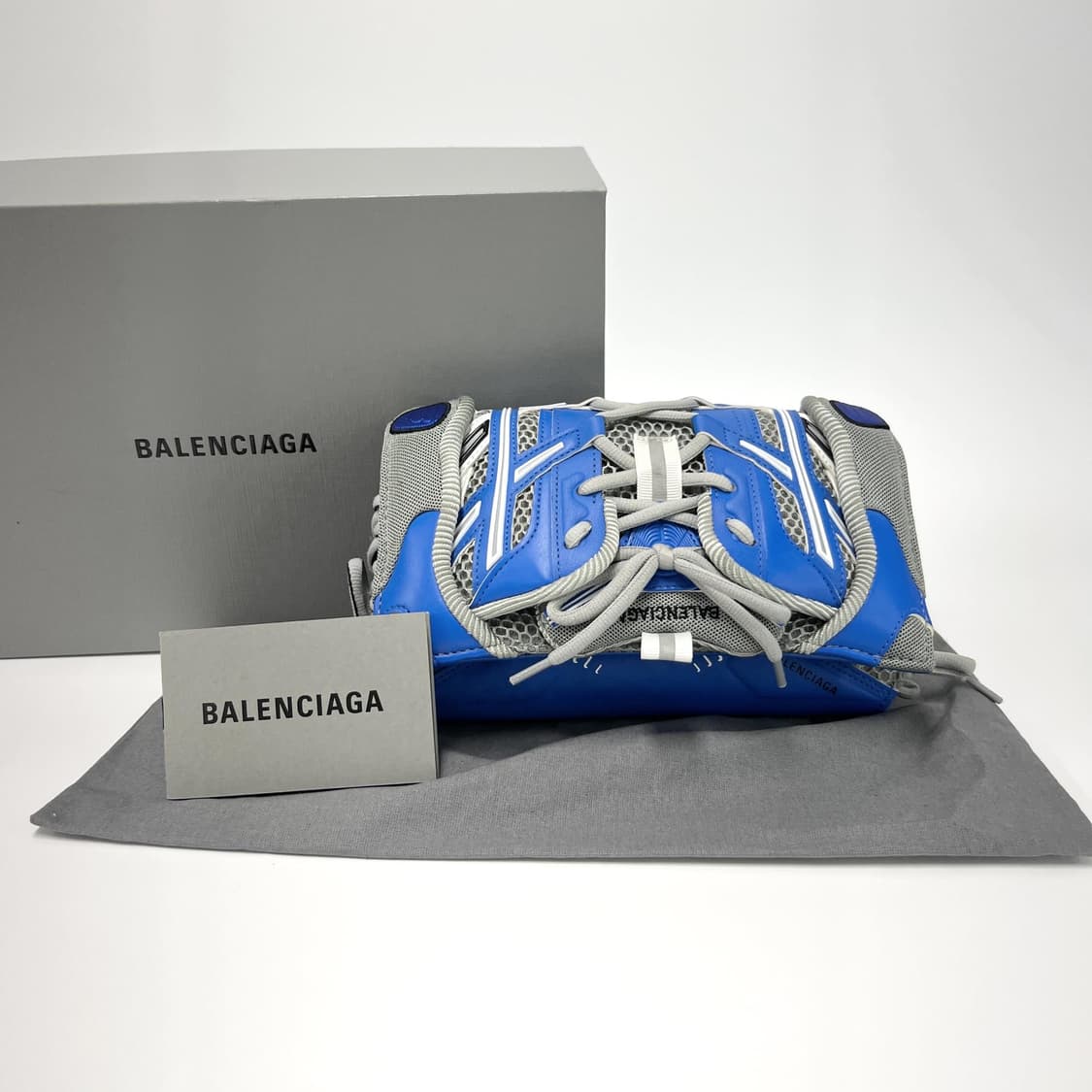 발렌시아가 스니커즈백 상품이미지2