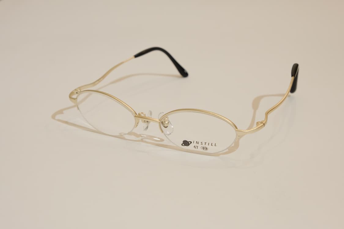인스틸(INSTILL) 유니크 템플 골드 오벌 메탈 안 상품이미지3