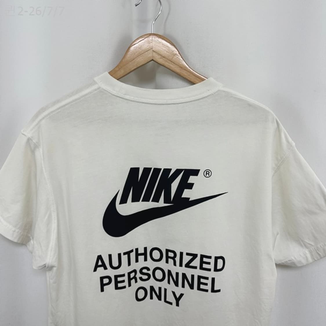 나이키 남자 화이트 반팔티 105 XL EOW 상품이미지9