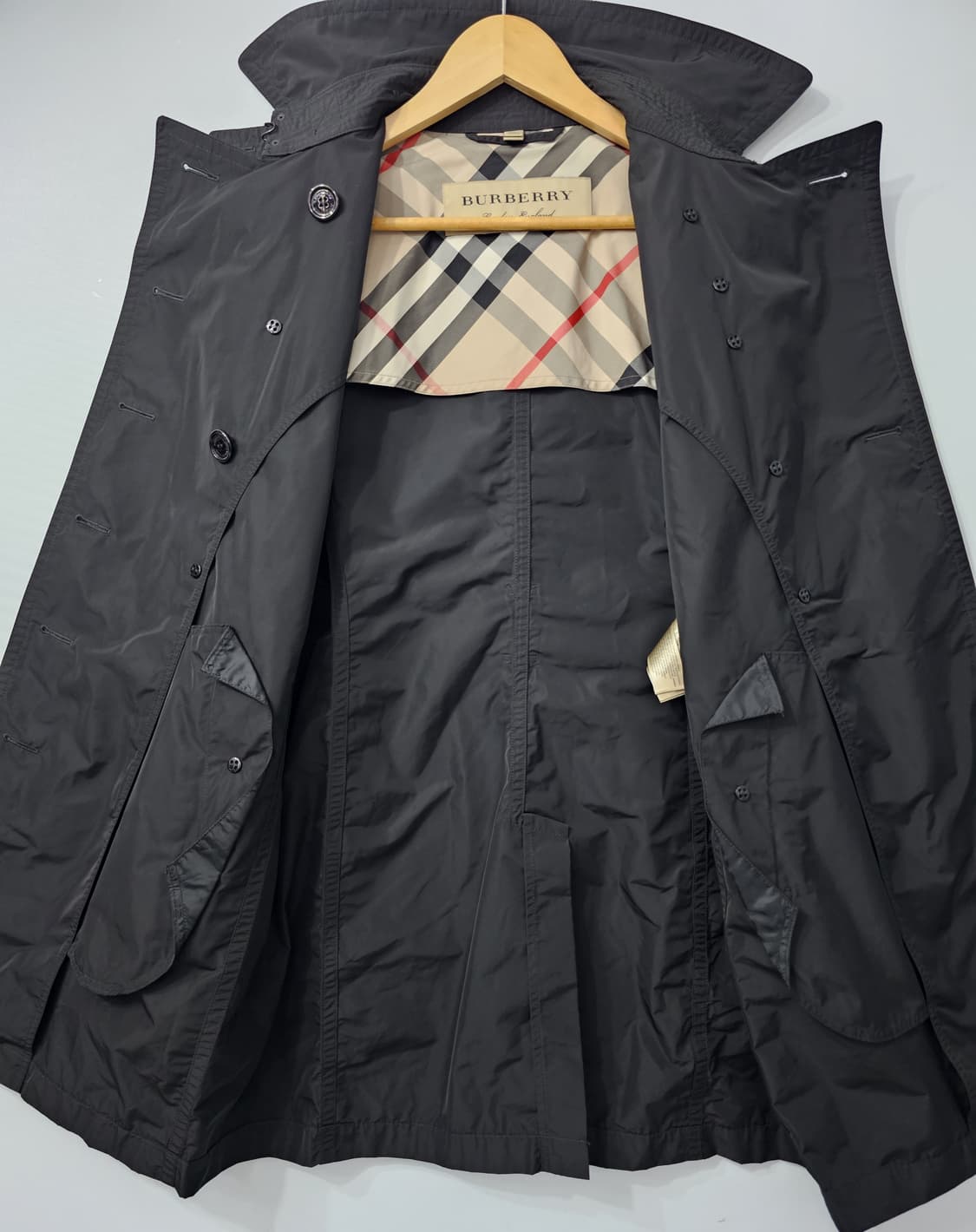 정품 Burberry 버버리 블랙 트렌치 코트 66 상품이미지4