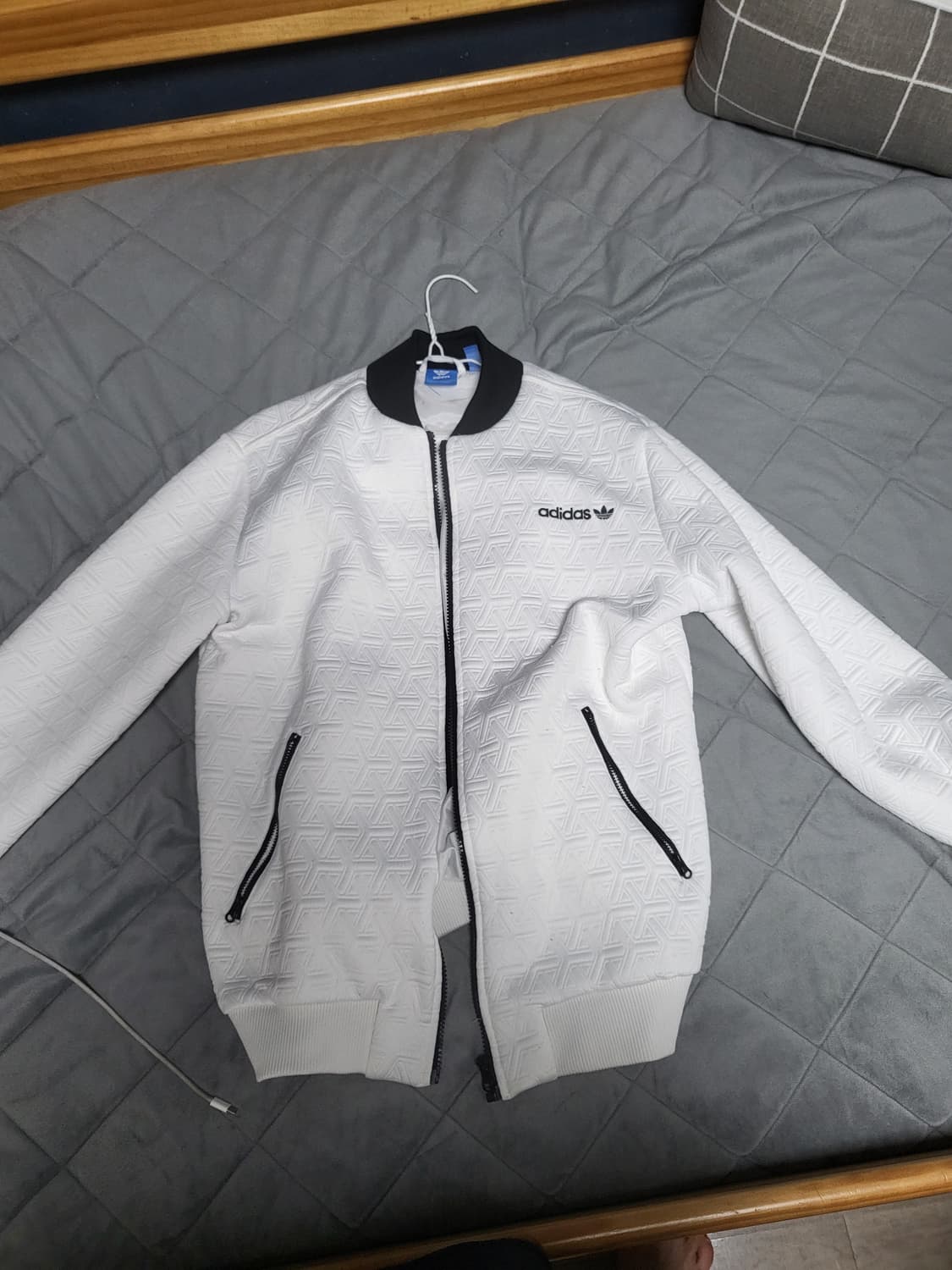 아디다스 오리지널스 봄버 자켓 (BR0293) 상품이미지1