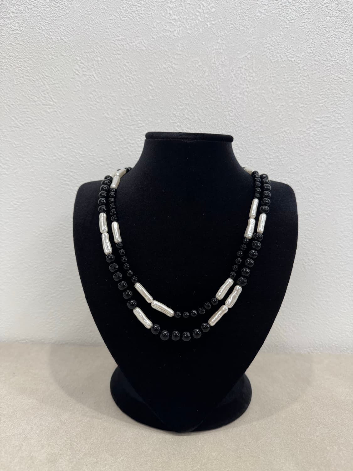 다비즈 블랙 진주 목걸이 상품이미지1