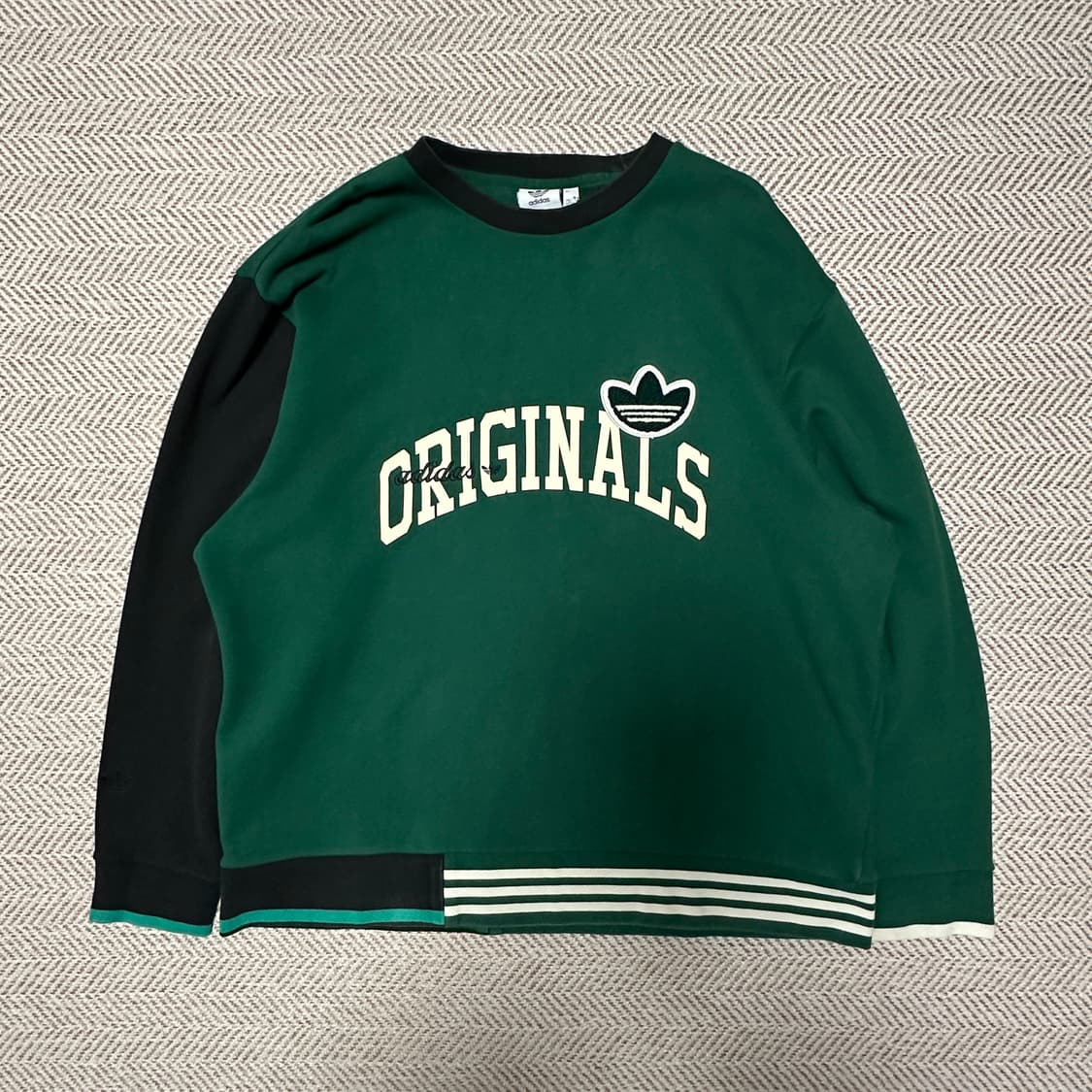 ADIDAS originals oversize sweatshirt 상품이미지1