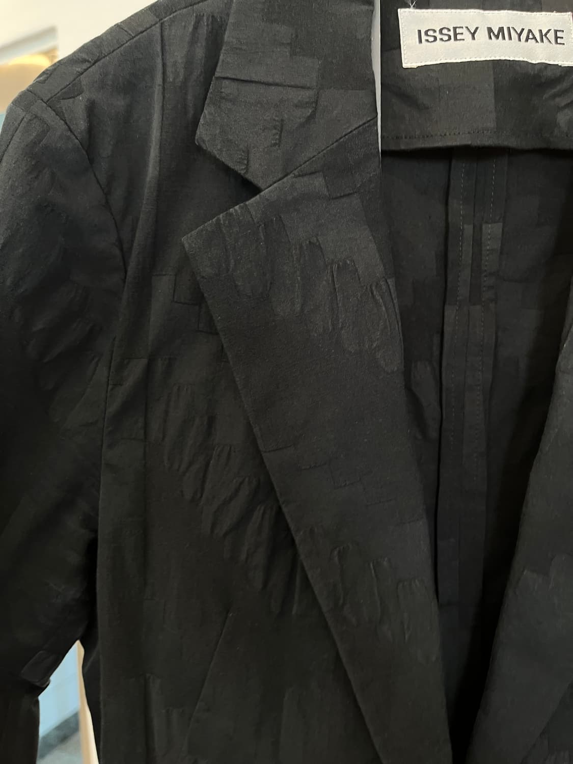 Issey Miyake Black Two-Button Jacket 상품이미지6