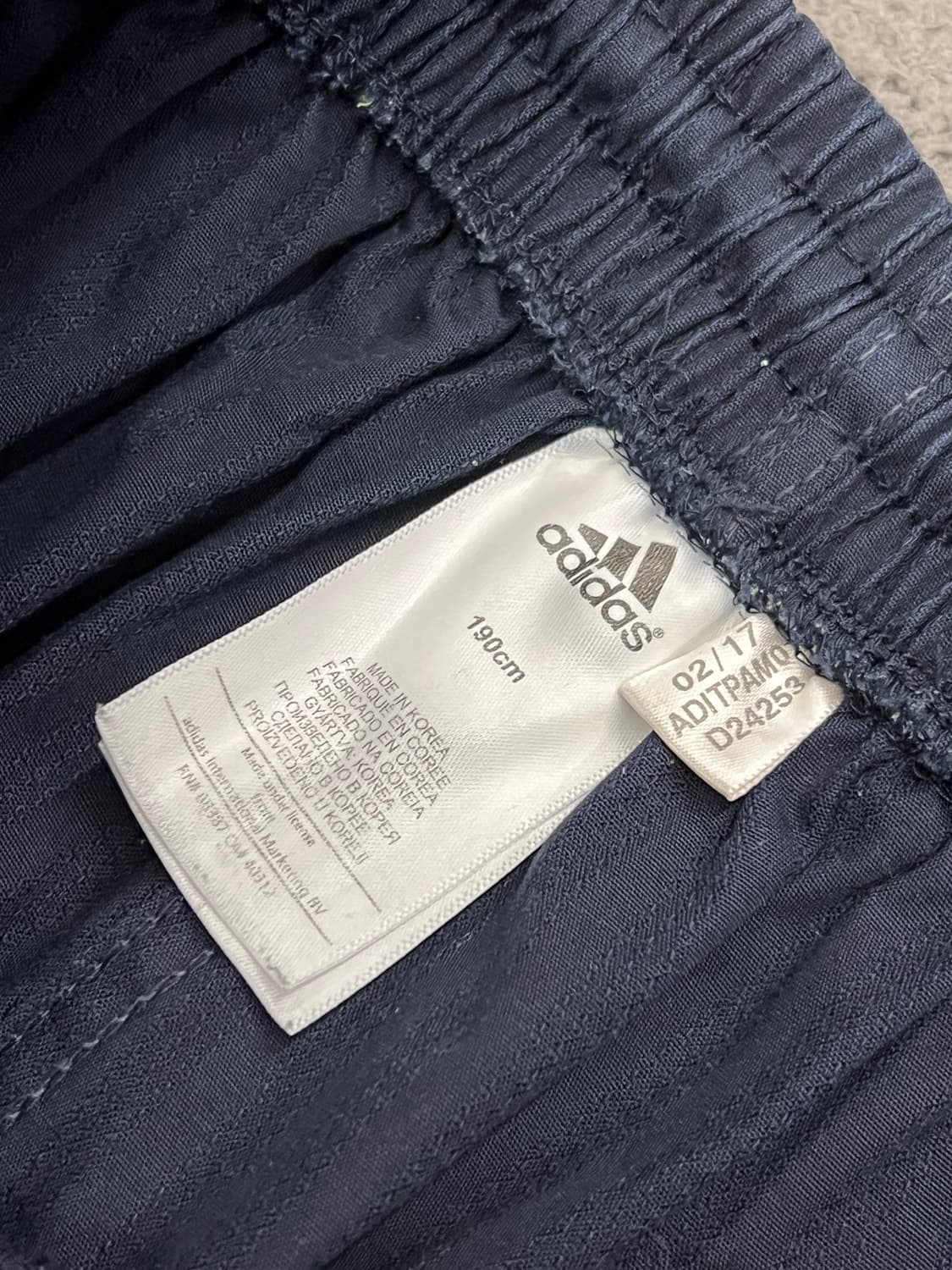 아디다스 올드스쿨 스트라이프 밴딩 와이드 대장급 팬츠 처분  상품이미지3