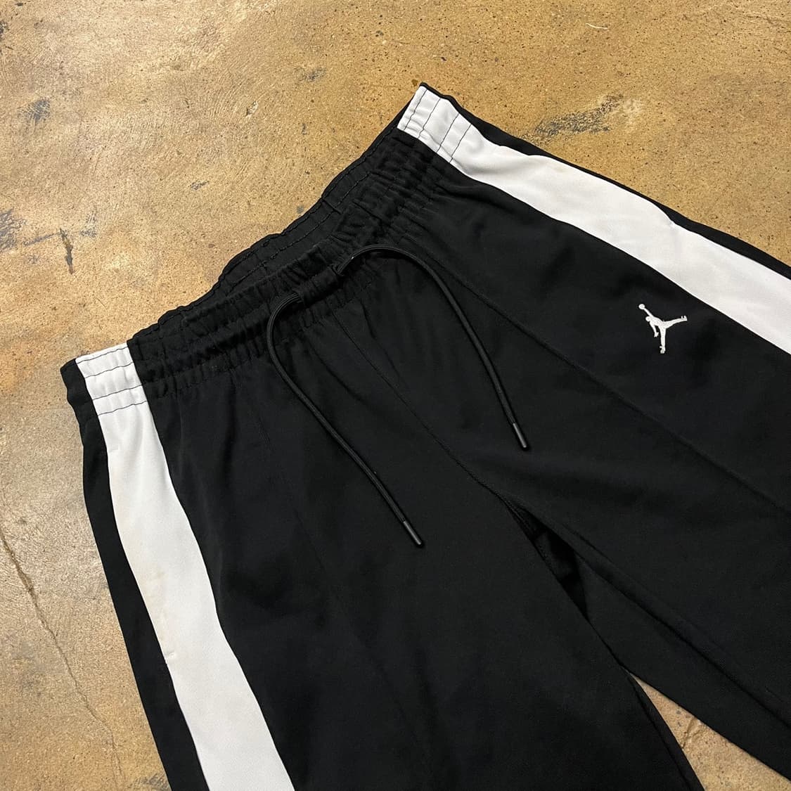 [정품/L] 조던 블랙 트랙 바지 화이트 라인 b8 상품이미지1