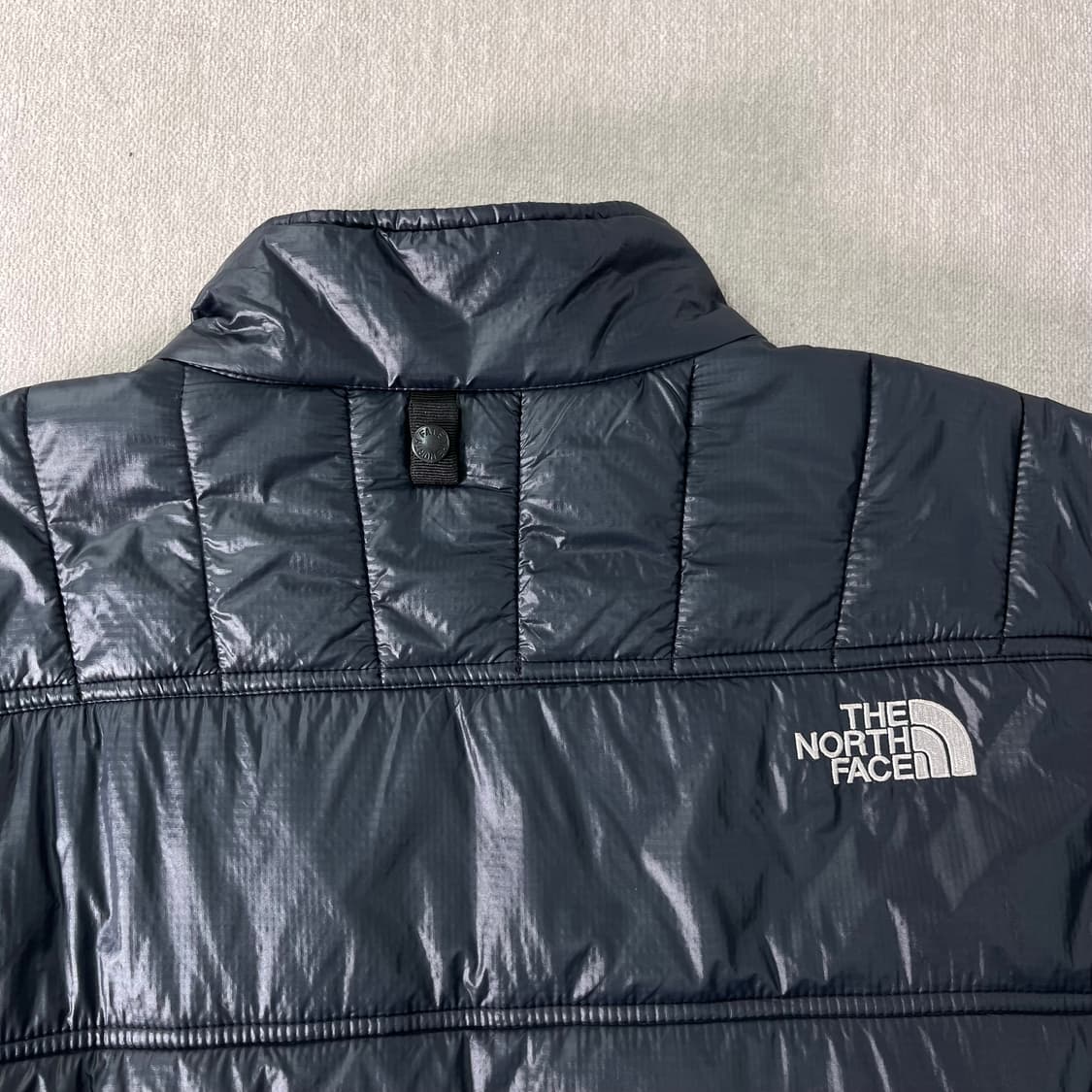100 노스페이스 유광 경량 패딩 상품이미지4