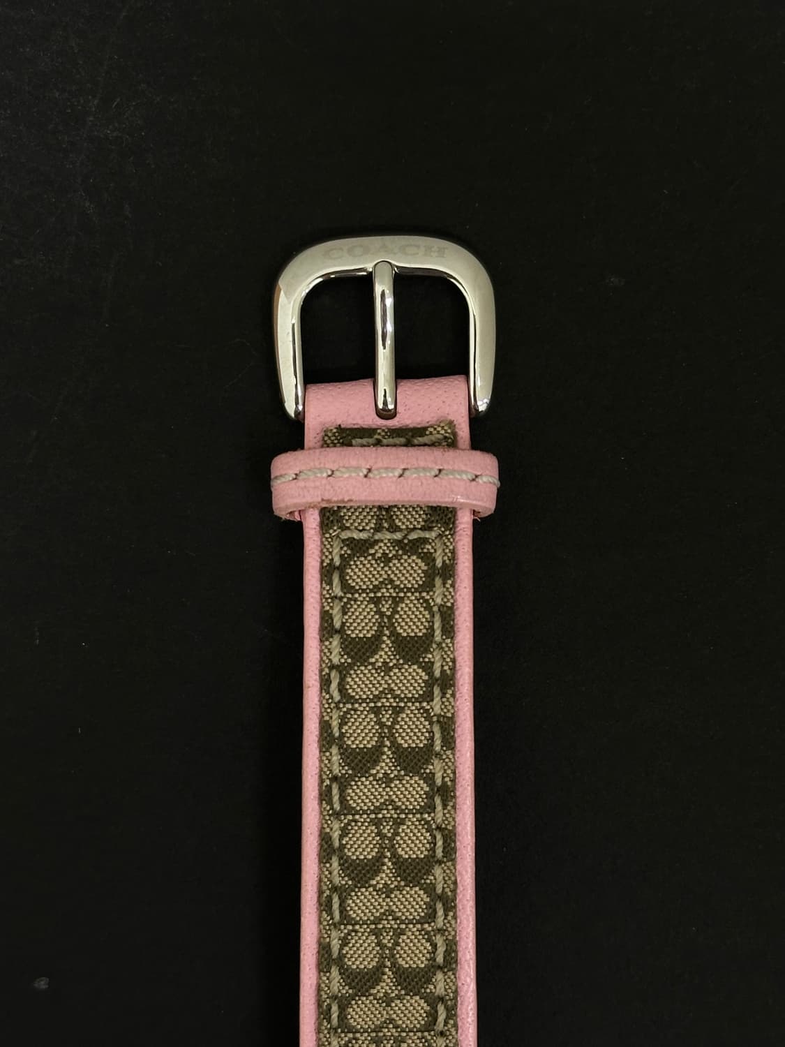 코치 시그니처 패턴 라운드 쿼츠 시계 상품이미지8