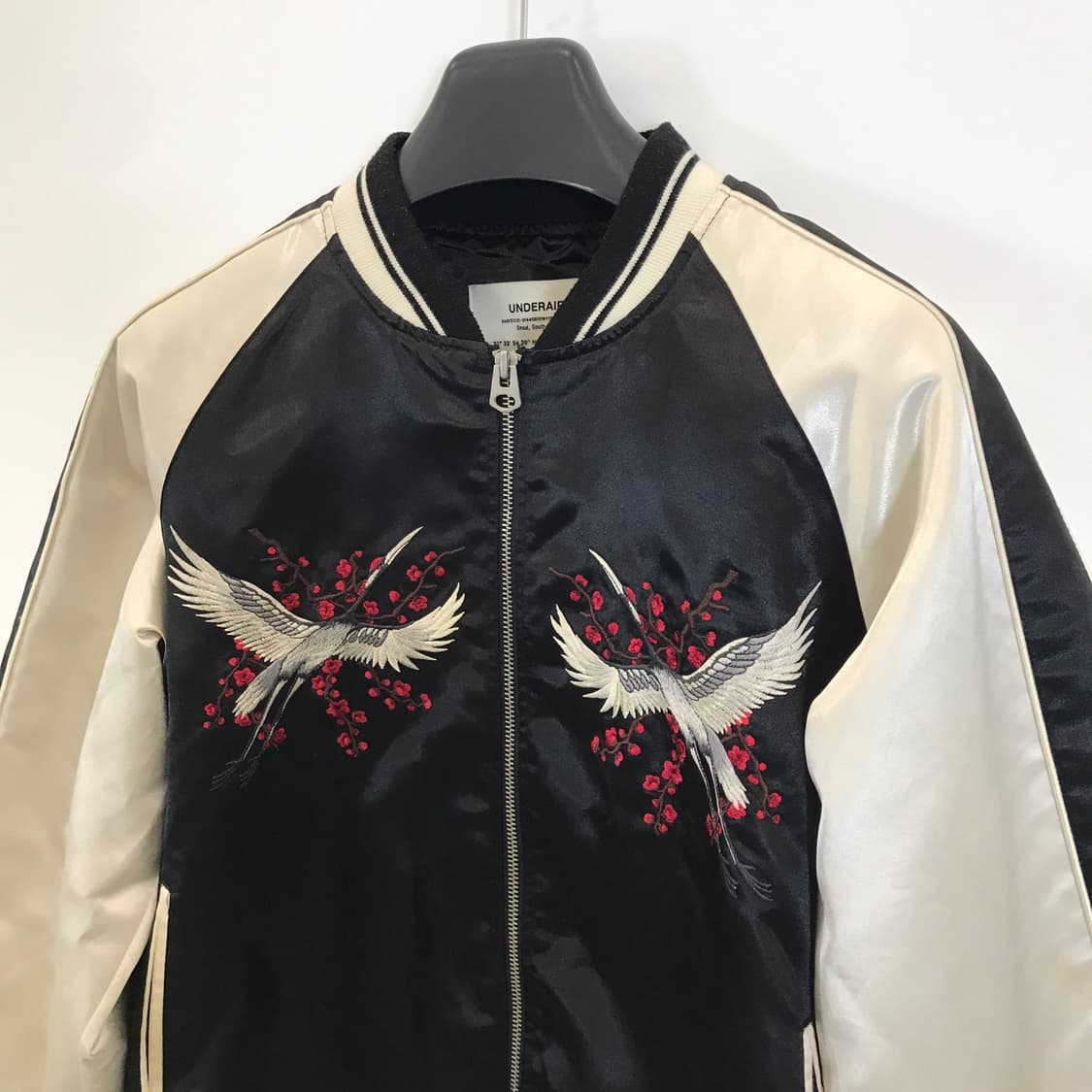 언더에어 UNDERAIR 자수 스카잔점퍼 [46사이즈] 상품이미지2