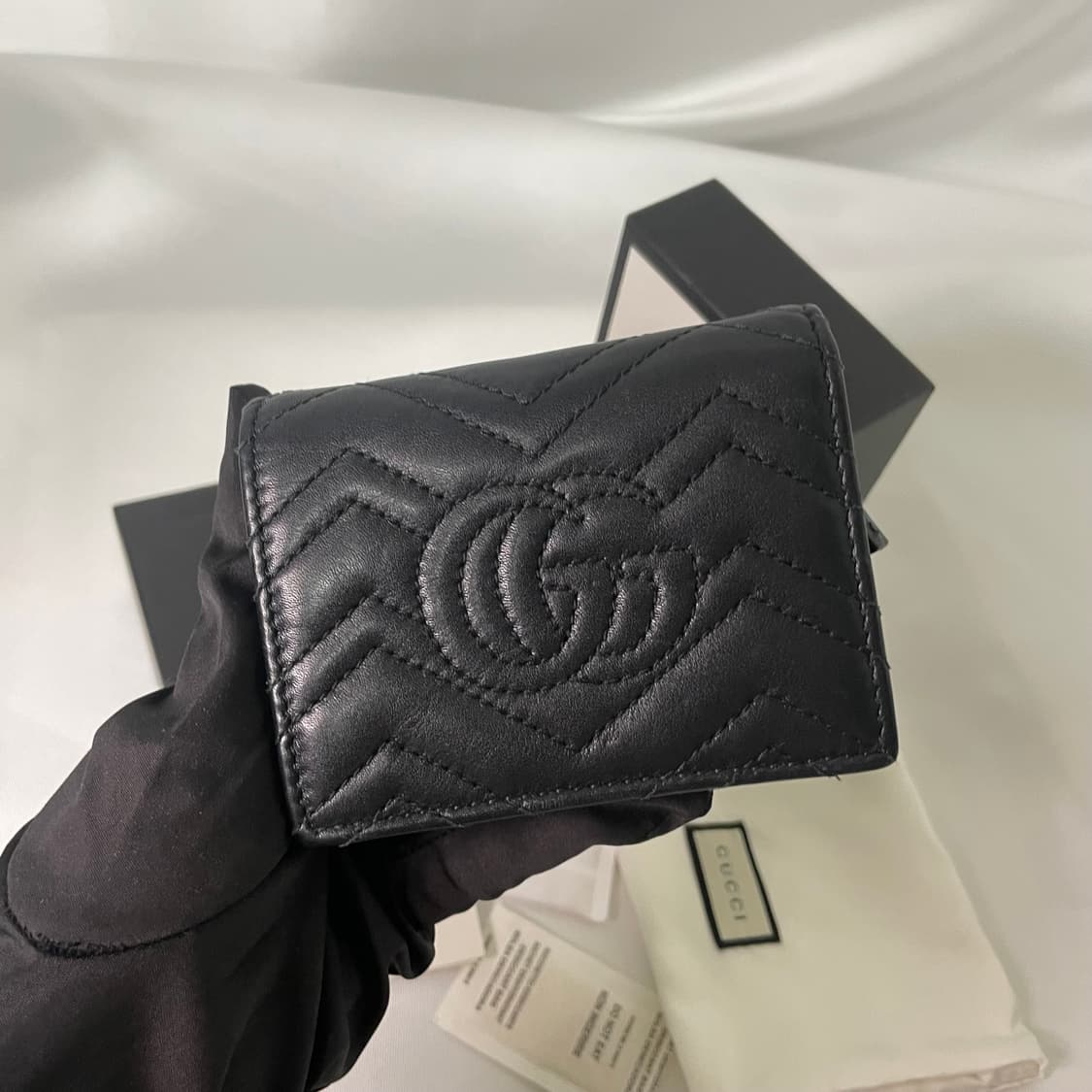 구찌 마몬트 마틀라쎄 반지갑 블랙 금장 로고 풀구성 A급 상품이미지4