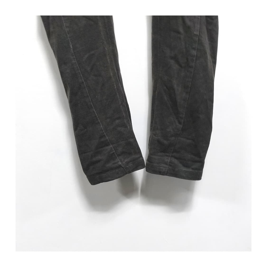 [1] ATTACHMENT 카즈유키쿠마가이 라인 아티잔 J커브 배기팬츠 상품이미지6