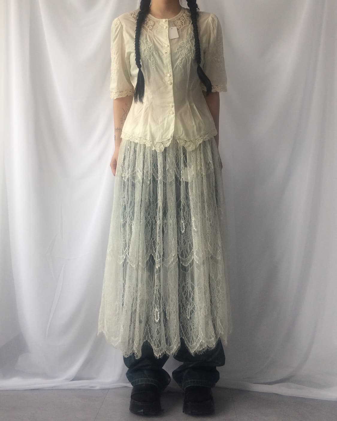 Punching embroidery blouse 상품이미지1