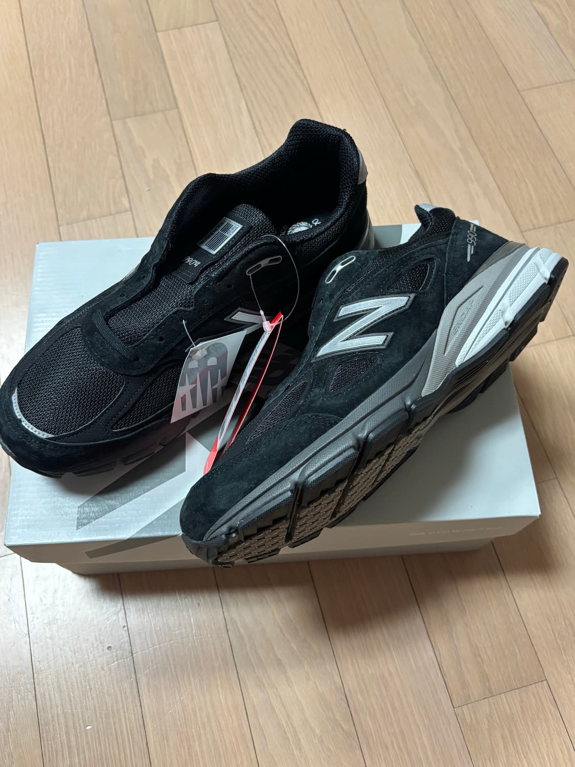 뉴발란스 990v4 메이드 인 USA 블랙 실버 275 새상품 상품이미지1