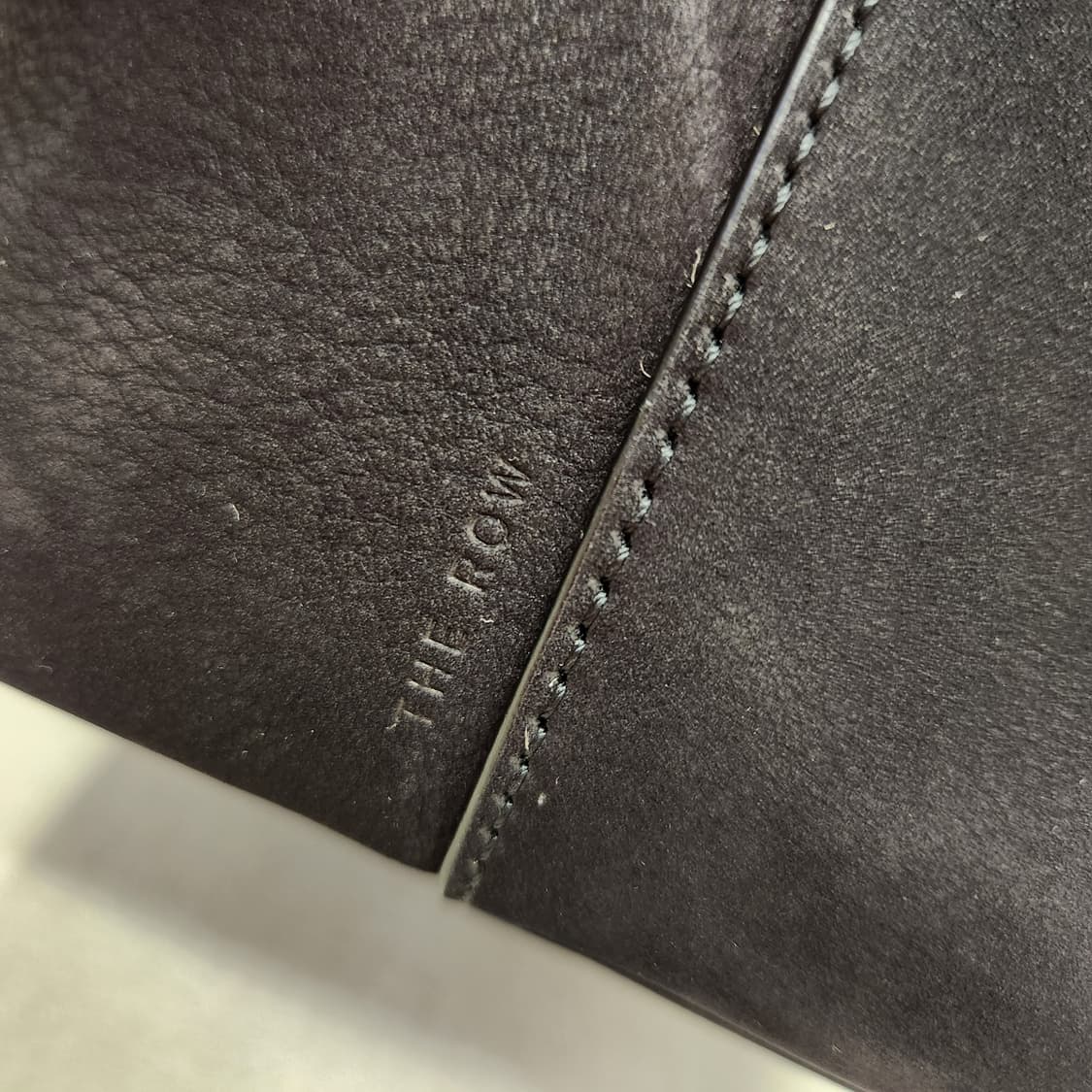 THE ROW 더로우 테라스백 블랙 상품이미지2