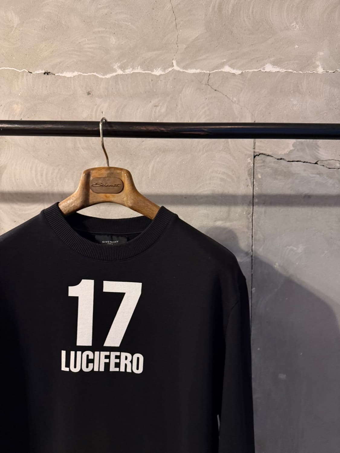 지방시 그래픽 맨투맨 100 상품이미지4