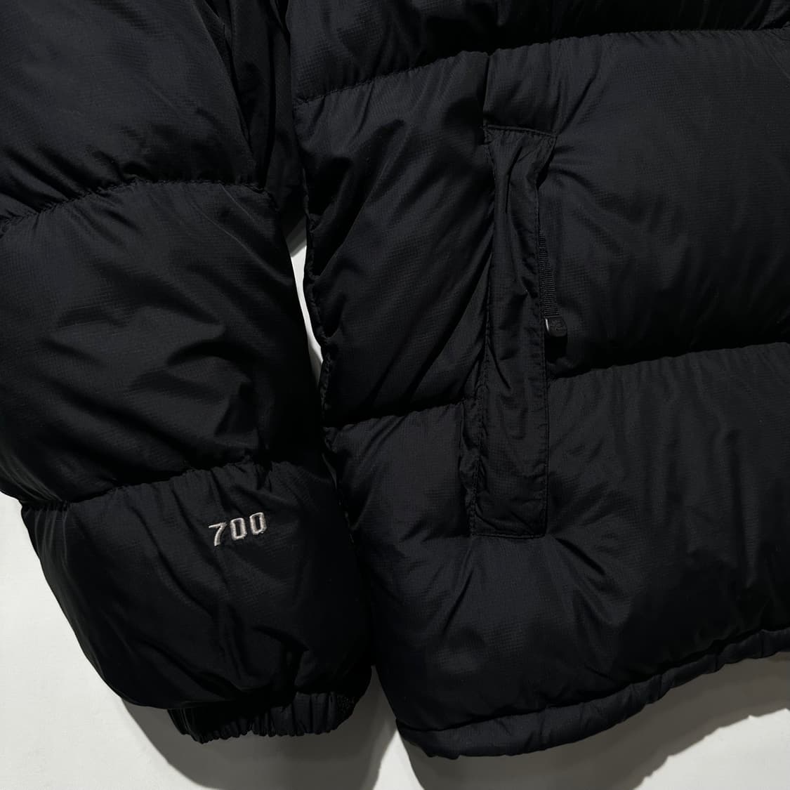 노스페이스 700 눕시 구스다운 패딩 무광블랙 상품이미지5