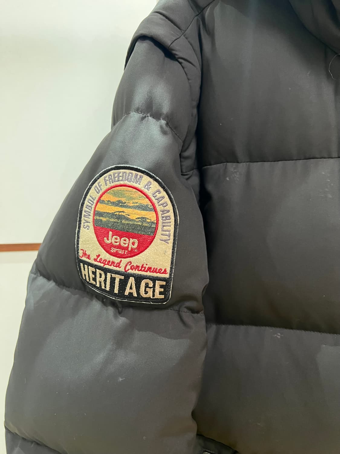 지프(Jeep) 빈티지 차콜 덕다운-팔 분리 2way 점퍼 (105) 상품이미지6