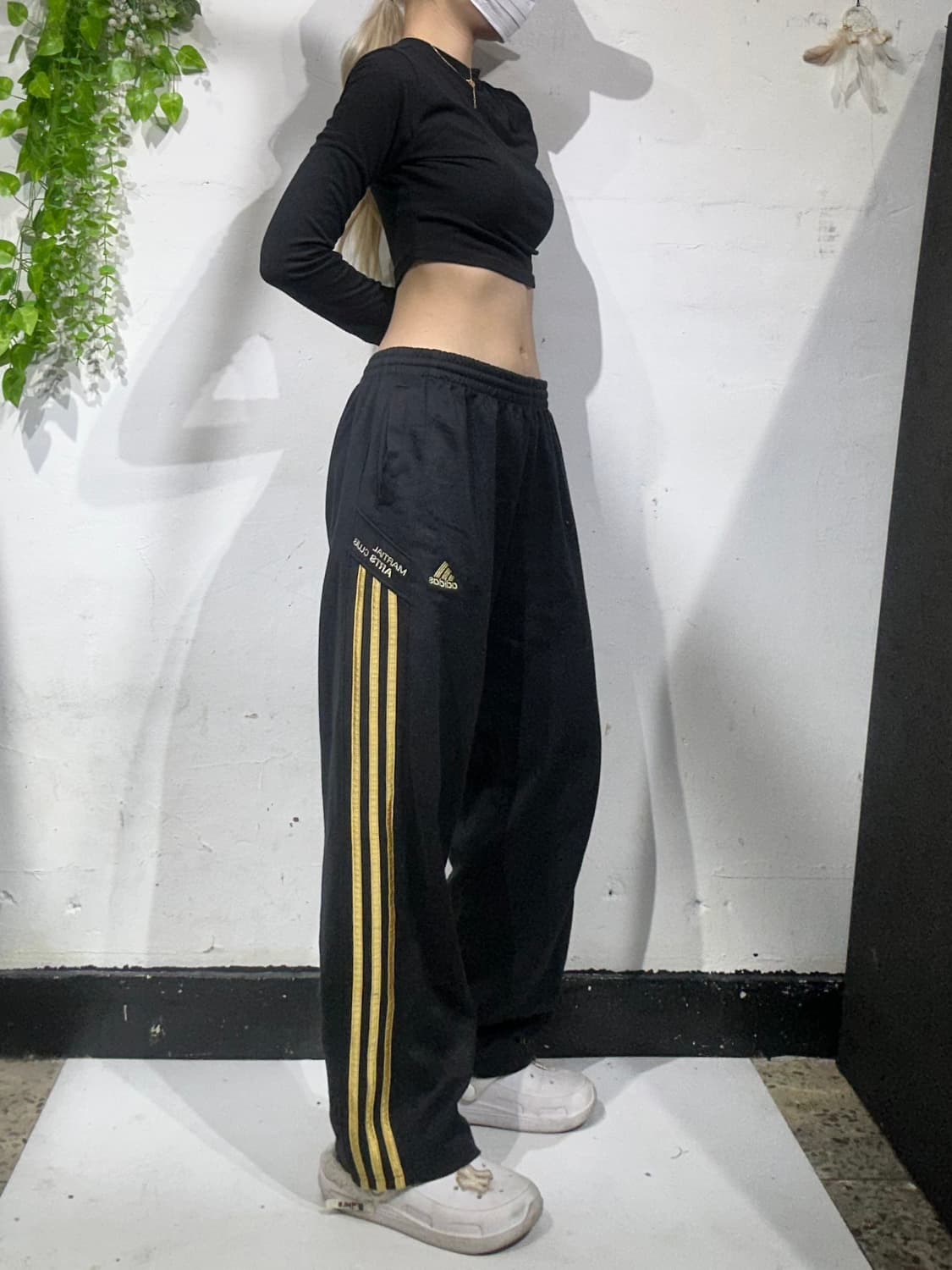 아디다스 블랙 골드 삼선 와이드 팬츠 M 상품이미지1
