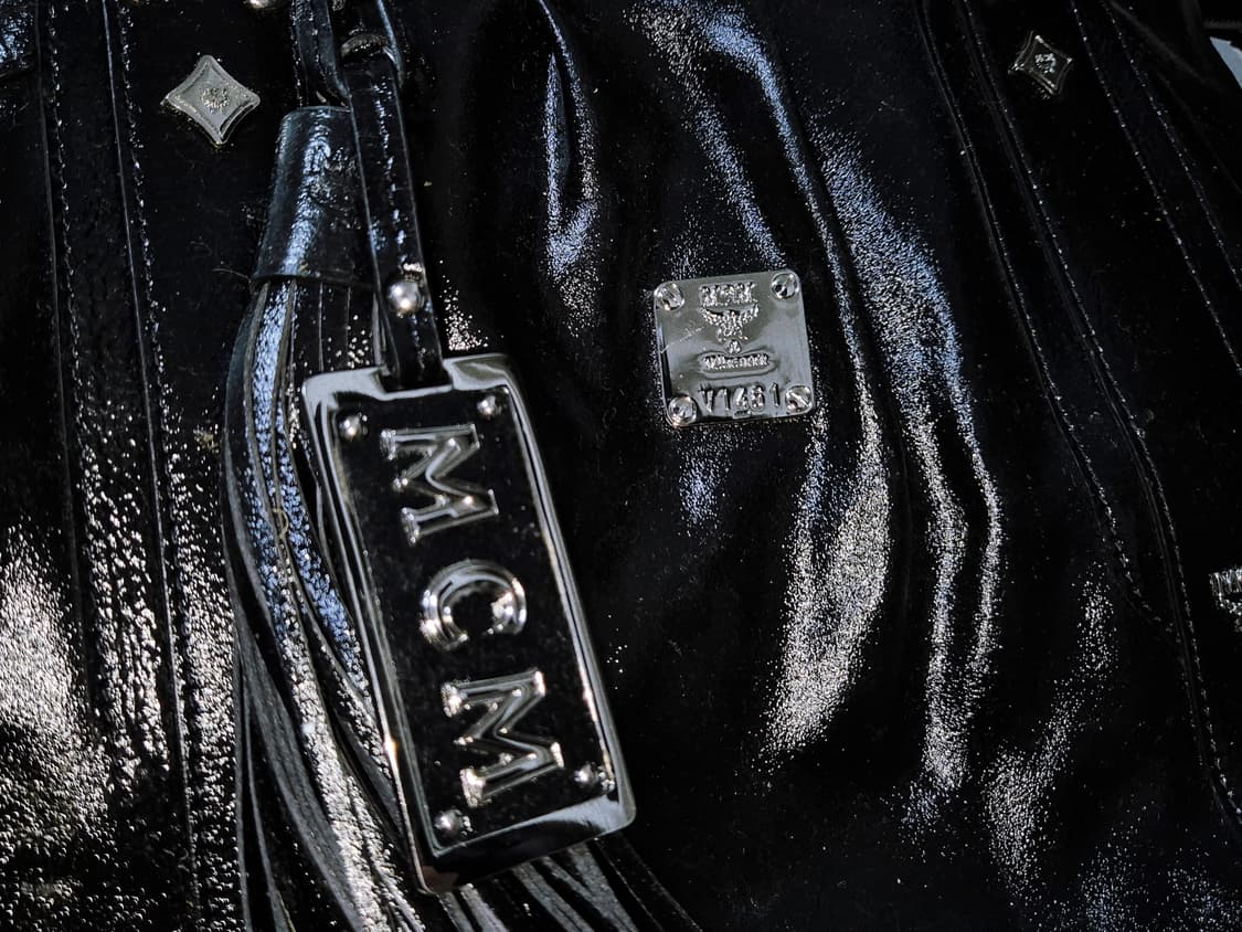 MCM 2000s Metal patent leather Bag 상품이미지2