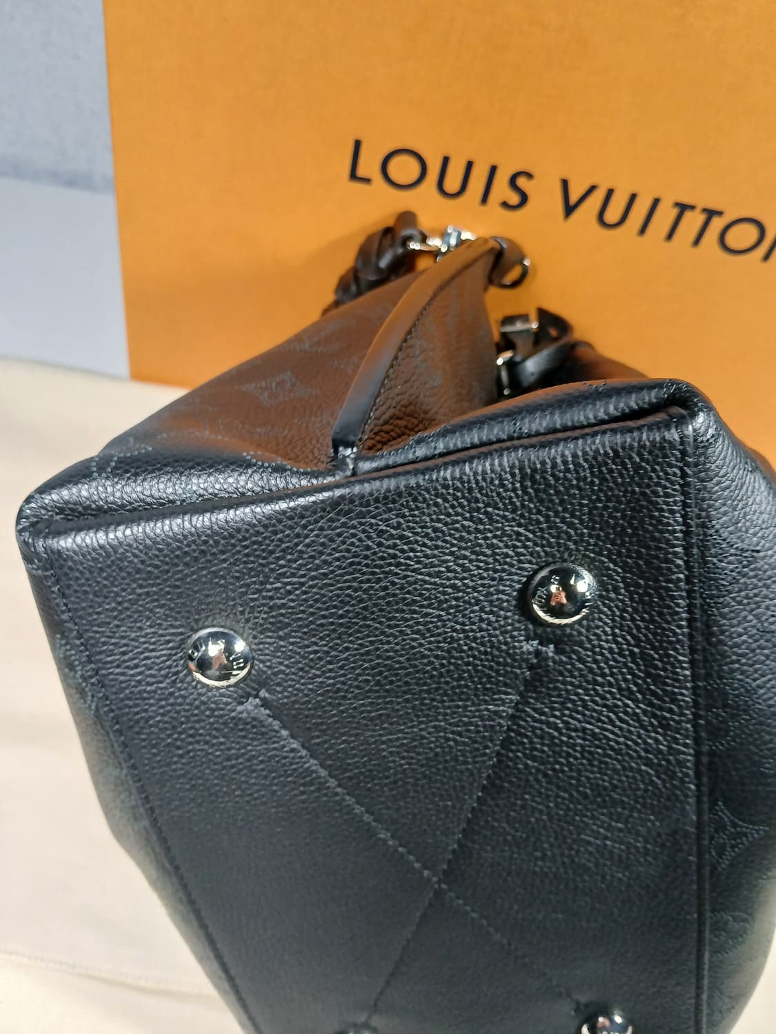 루이비통 마히나 무리아 버킷백 M55800 상품이미지7