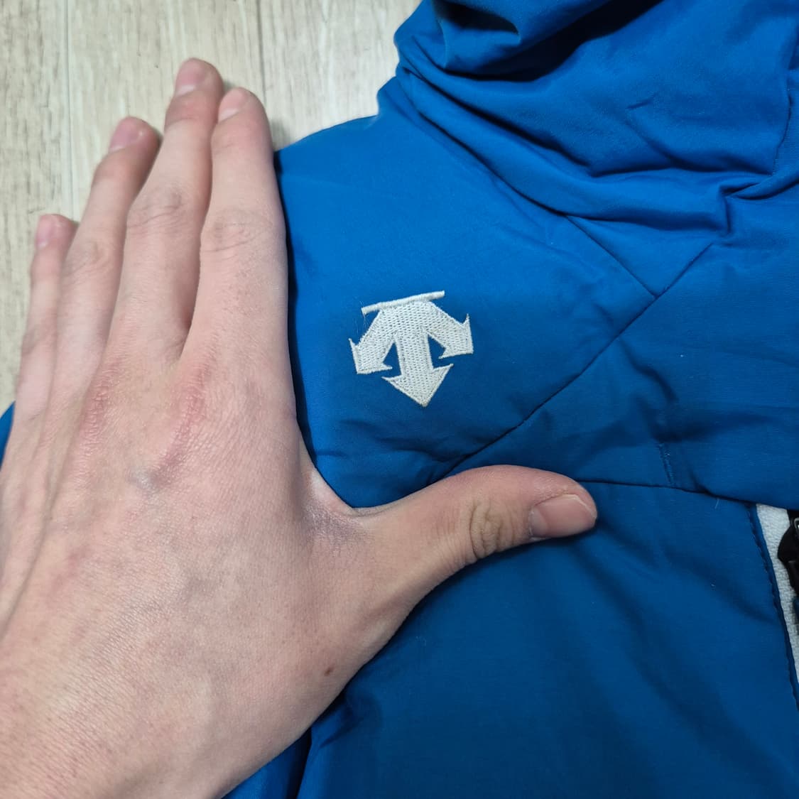 데상트 히트나비 후드 패딩 점퍼 X(85) 상품이미지4