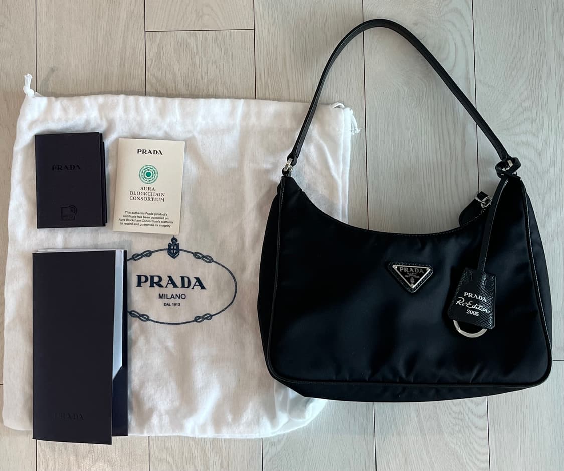 프라다 리에딕션 2005 리나일론 호보백 상품이미지1