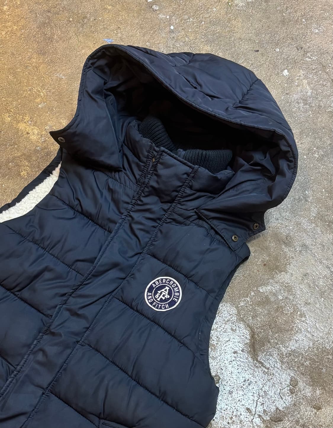 Abercrombie & Fitch 패딩 조끼 상품이미지4