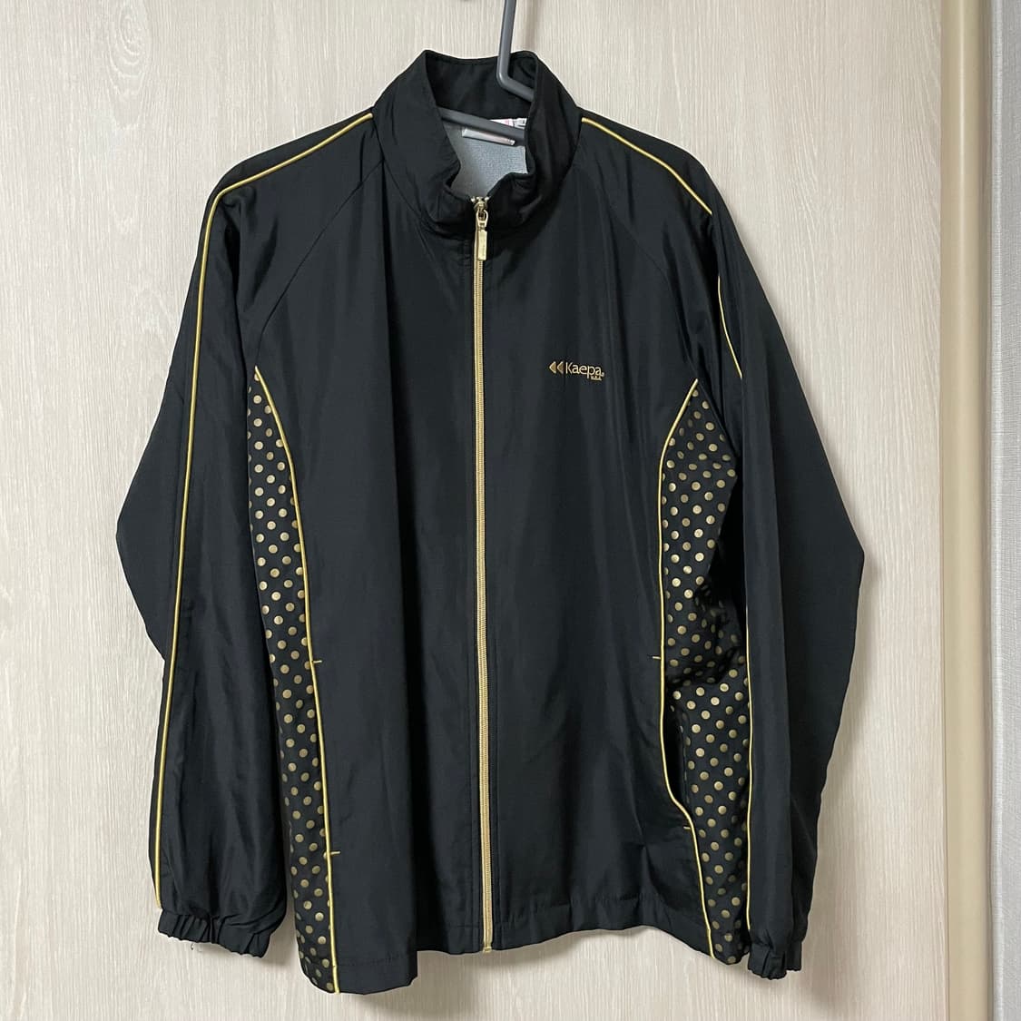 카파 땡땡이 바람막이 상품이미지1