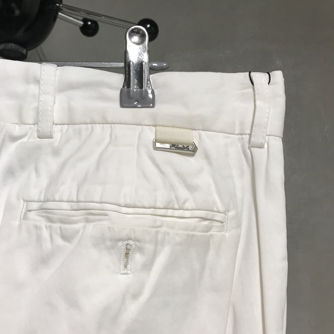 폴로 랄프로렌 화이트 RLX 치노 팬츠 - 상품이미지4