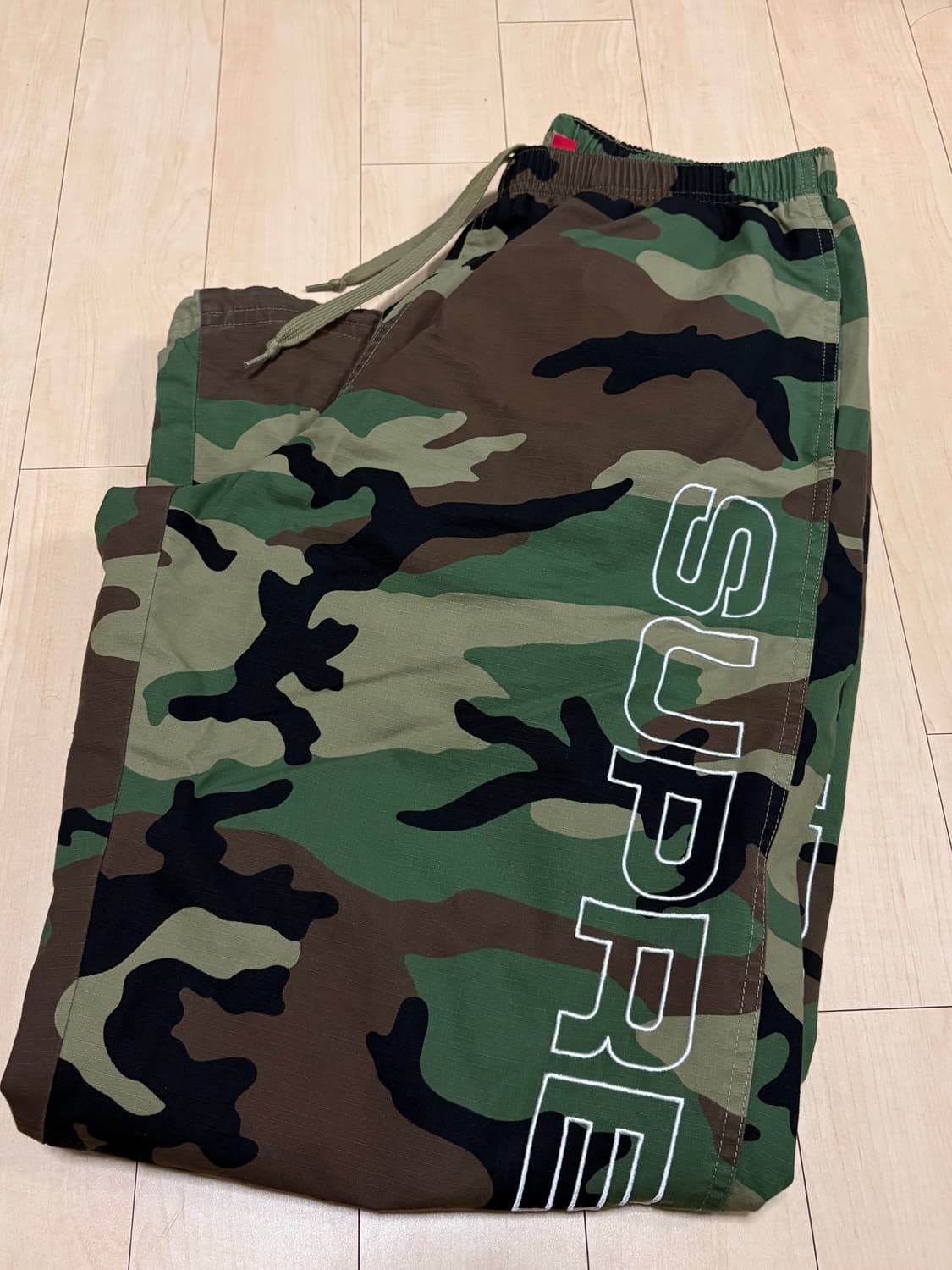 슈프림 스펠아웃 자수 립스탑 트랙 팬츠 우드랜드 카모 - 25FW M 상품이미지5