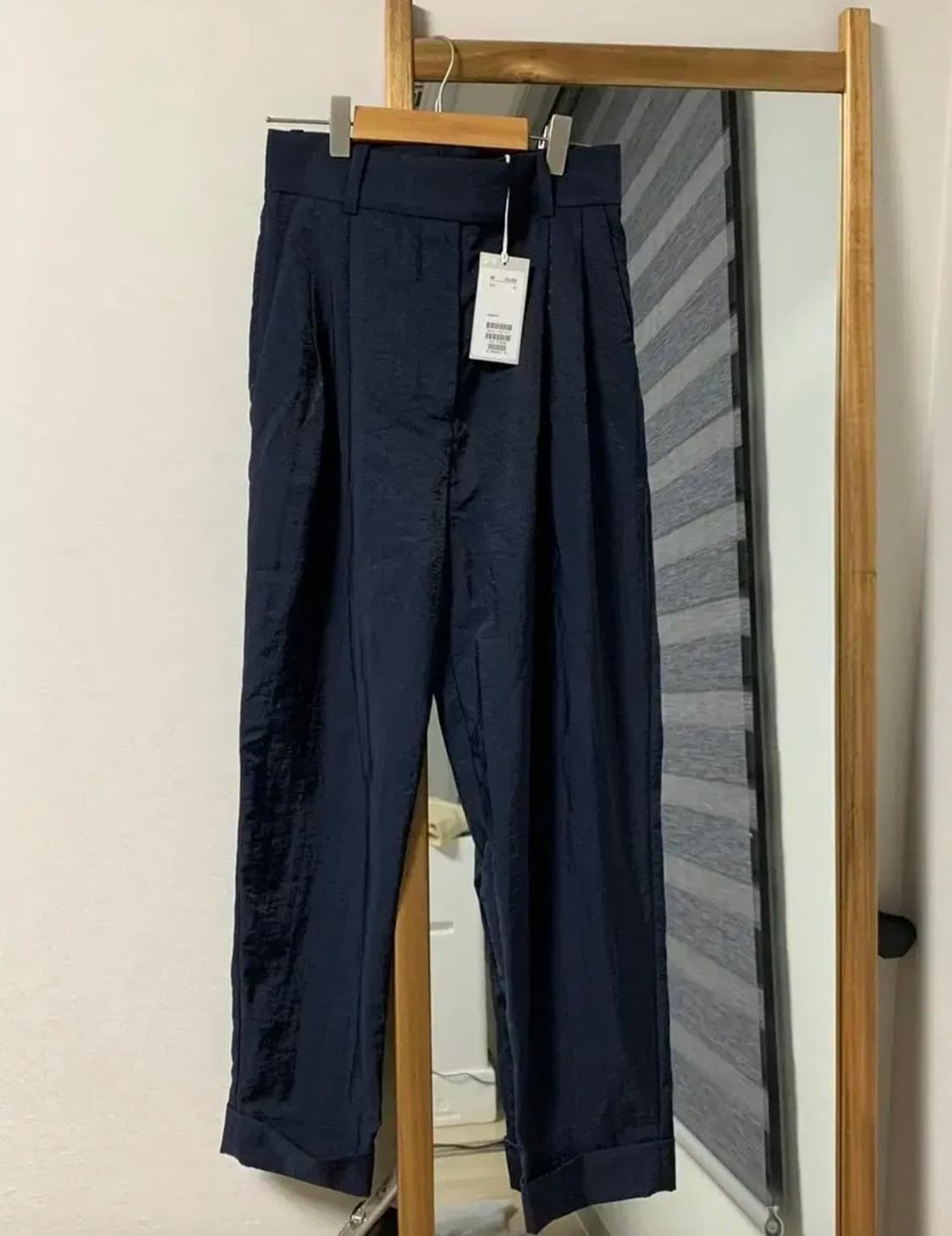 코스핀턱팬츠 코스표기 eu32size (24size) cos 상품이미지1