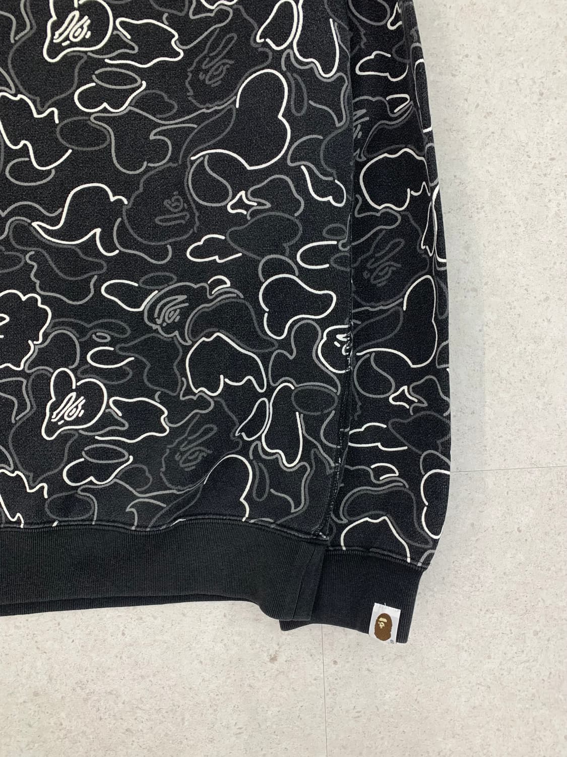 Bape 베이프 네온카모 크루넥 맨투맨 상품이미지2