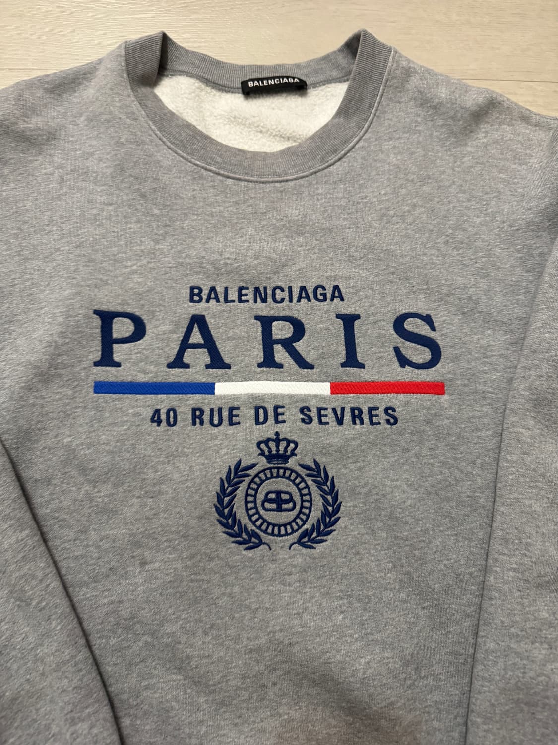 정품 발렌시아가 자수로고 맨투맨 상품이미지3