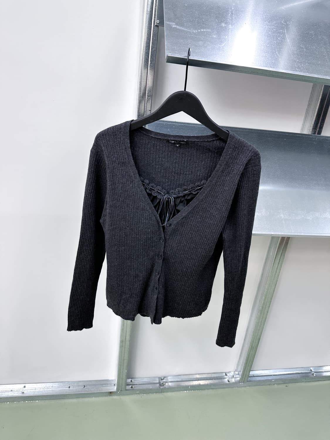 charcoal layered ribbed knit cardigan 상품이미지1