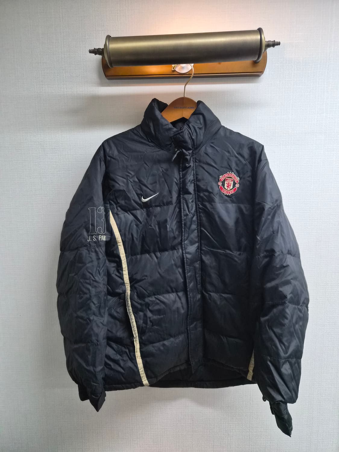 L) 나이키 올드스쿨 맨유 13 / 박지성  점퍼 팝니다 상품이미지1