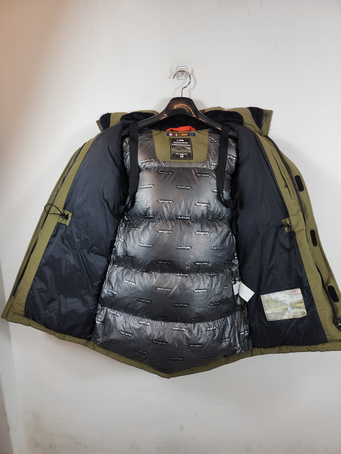 아이더 발열다운패딩 카키 90 S 새제품급 상품이미지6