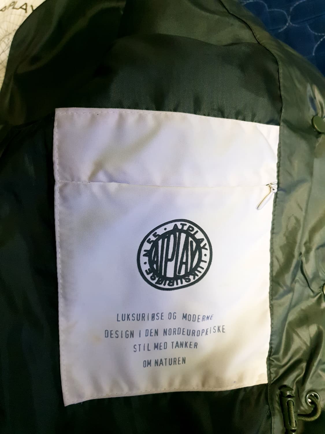 엣플레이 더블버튼 카라리스 퀄팅 허리스트링 다운자켓 카키 (55) 상품이미지6