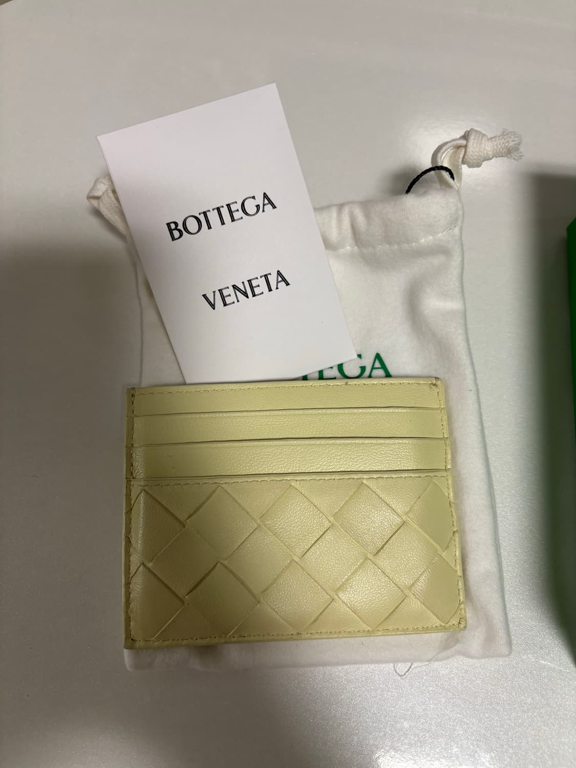 보테가베네타 카드지갑 아이스크림색상 상품이미지2