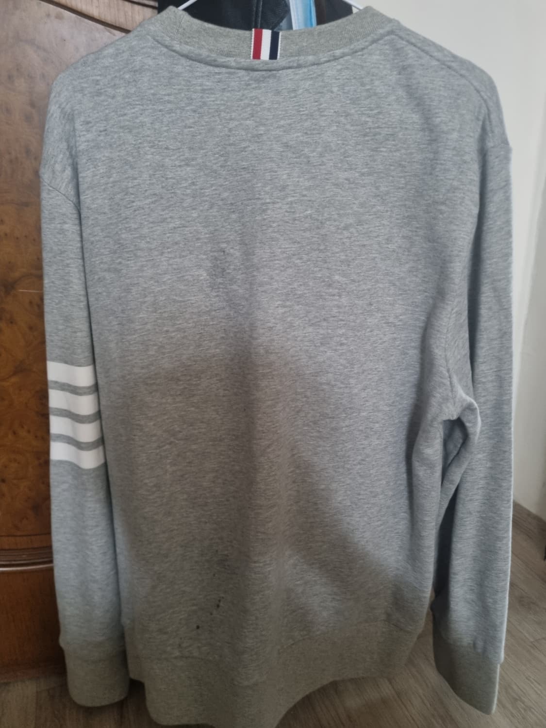 톰브라운 맨투맨그레이.  L/XL.  (오늘만이가격) 상품이미지2