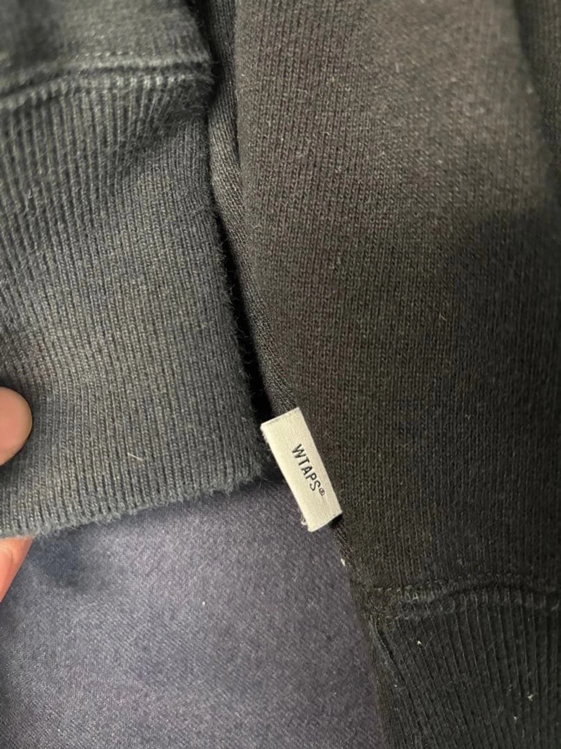 더블탭스 아카데미 로고 후드티 상품이미지3