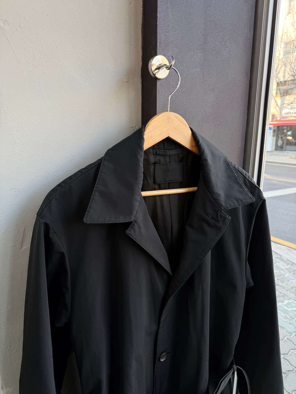 50/ 프라다 벨티드 시그니처 원단 트렌치 패딩코트 상품이미지5